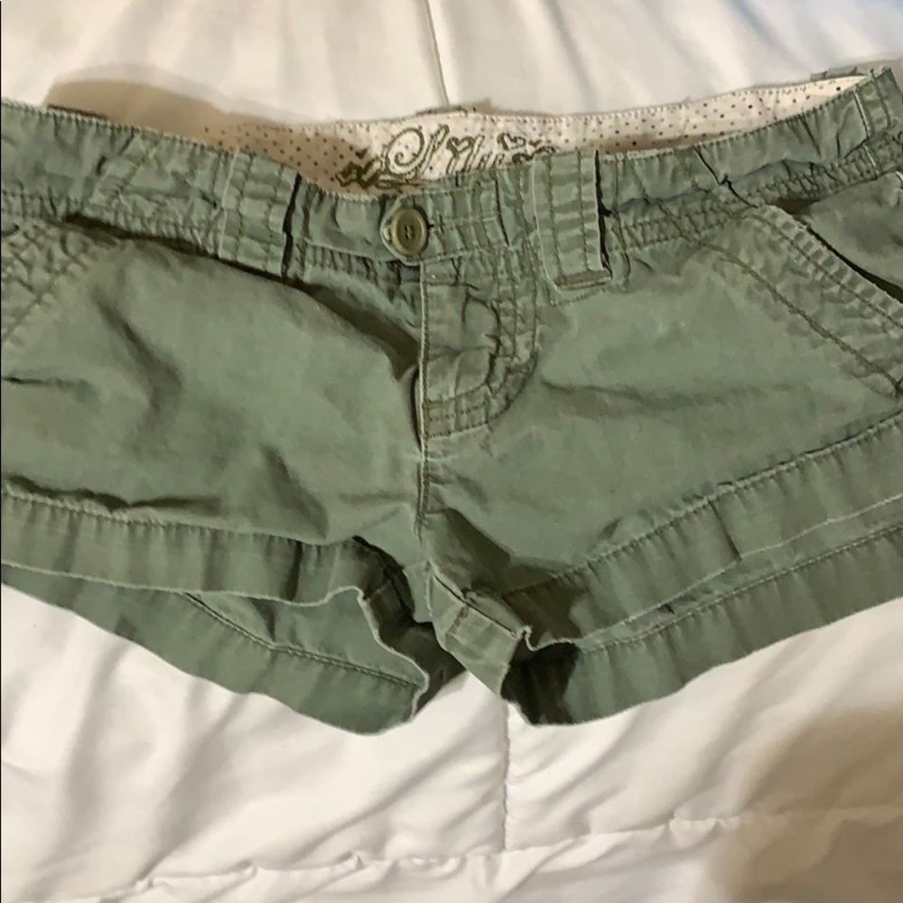 Lilu Shorts - Picture 2 of 6